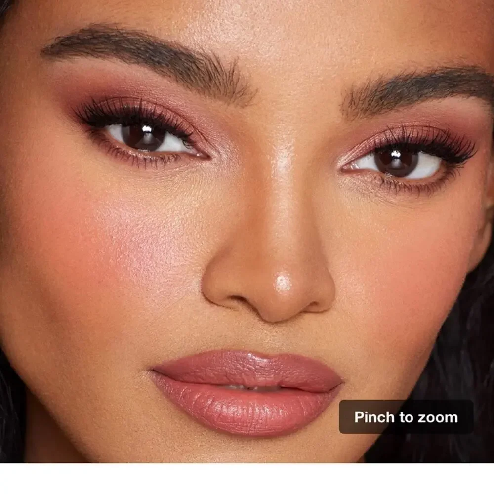 Charlotte Tilbury matte blush wand Peach Pop